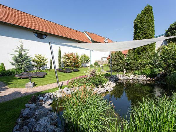 Gasthof Weinzettl Apetlon Exterior foto